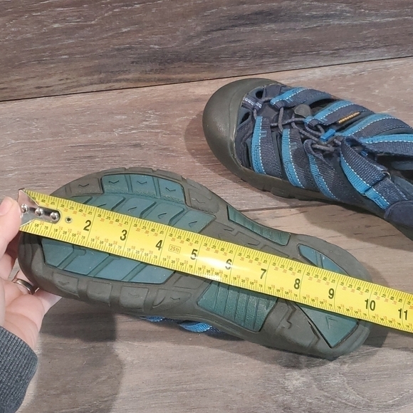 Keen Mens outdoor hiking sandals shoes sz 6 athletic